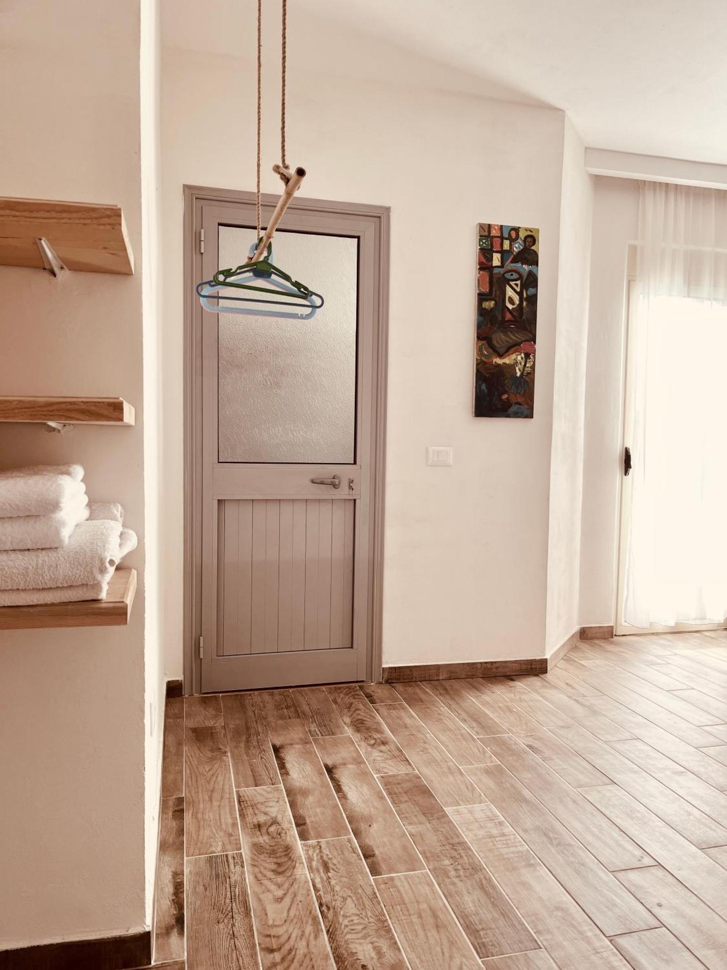 Family Tree - Quiet Area - Self Check In Aparthotel Golem  Εξωτερικό φωτογραφία