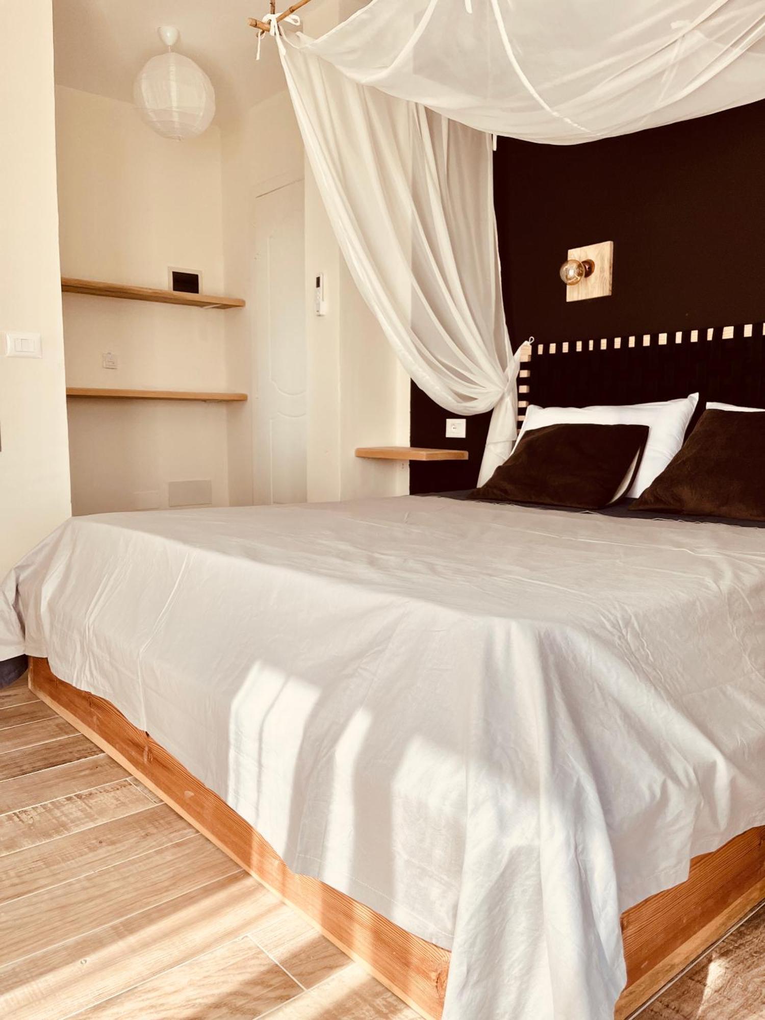 Family Tree - Quiet Area - Self Check In Aparthotel Golem  Εξωτερικό φωτογραφία