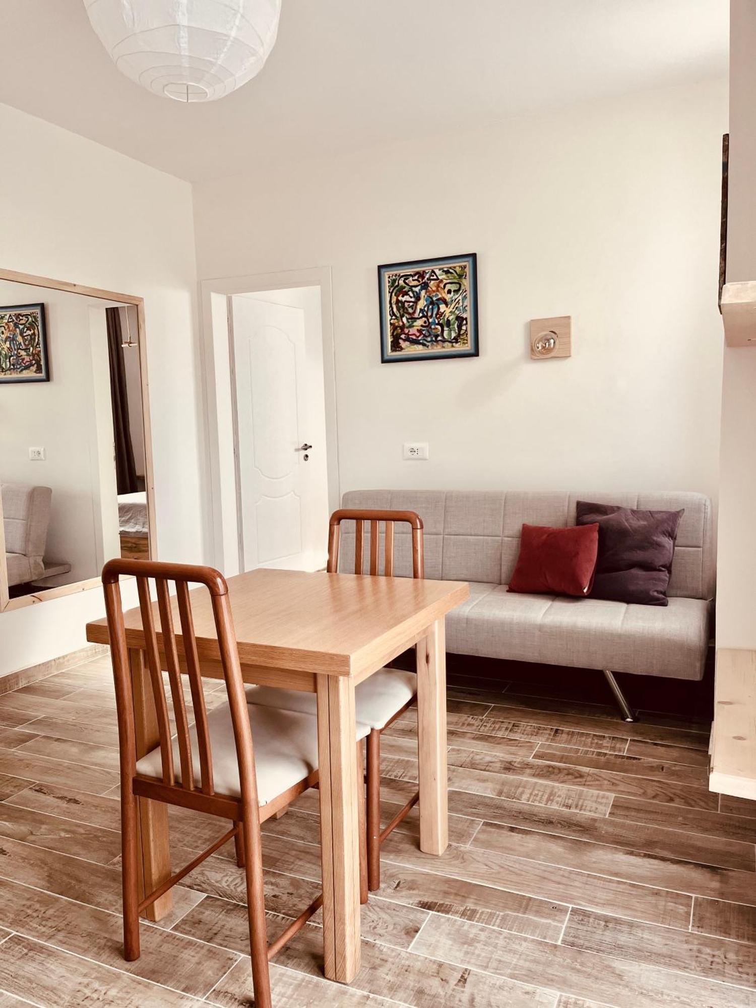 Family Tree - Quiet Area - Self Check In Aparthotel Golem  Δωμάτιο φωτογραφία