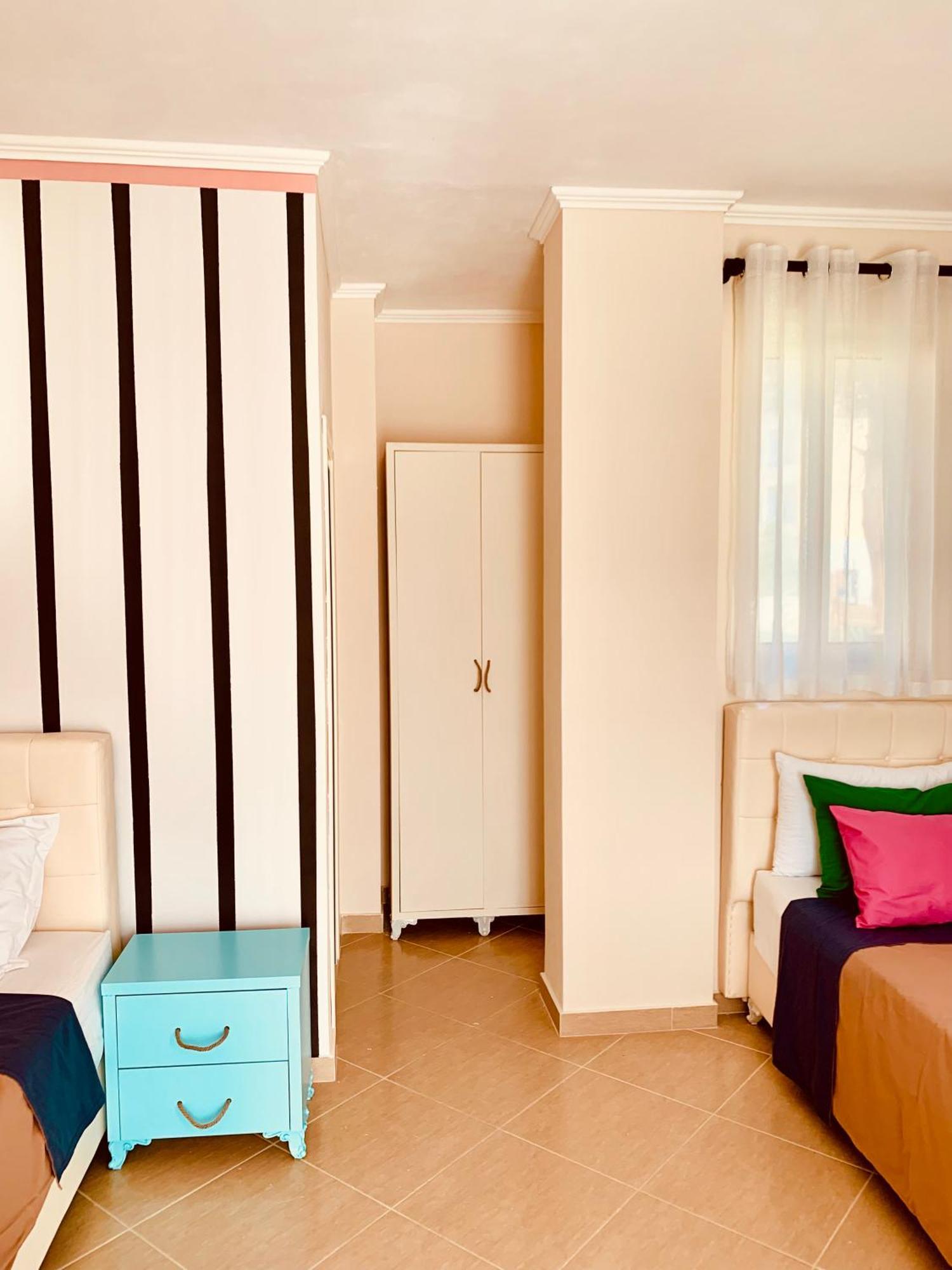 Family Tree - Quiet Area - Self Check In Aparthotel Golem  Εξωτερικό φωτογραφία