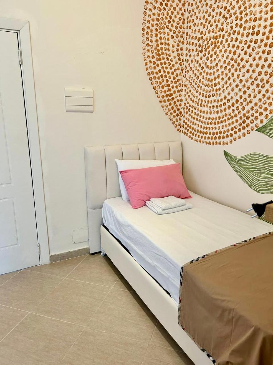 Family Tree - Quiet Area - Self Check In Aparthotel Golem  Εξωτερικό φωτογραφία