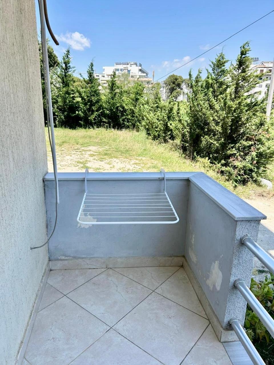 Family Tree - Quiet Area - Self Check In Aparthotel Golem  Εξωτερικό φωτογραφία