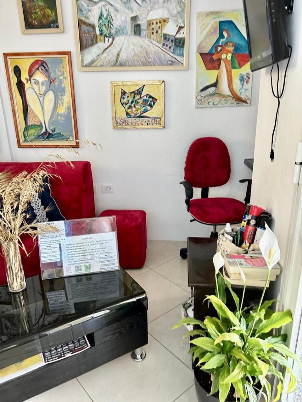 Family Tree - Quiet Area - Self Check In Aparthotel Golem  Εξωτερικό φωτογραφία